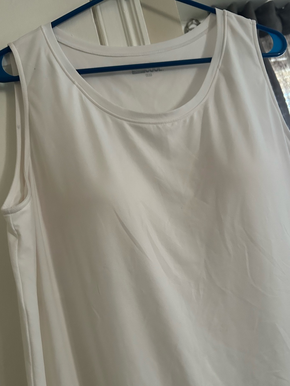 NWT WOMENS 30 Degrees Cool Flowy Bra Tank